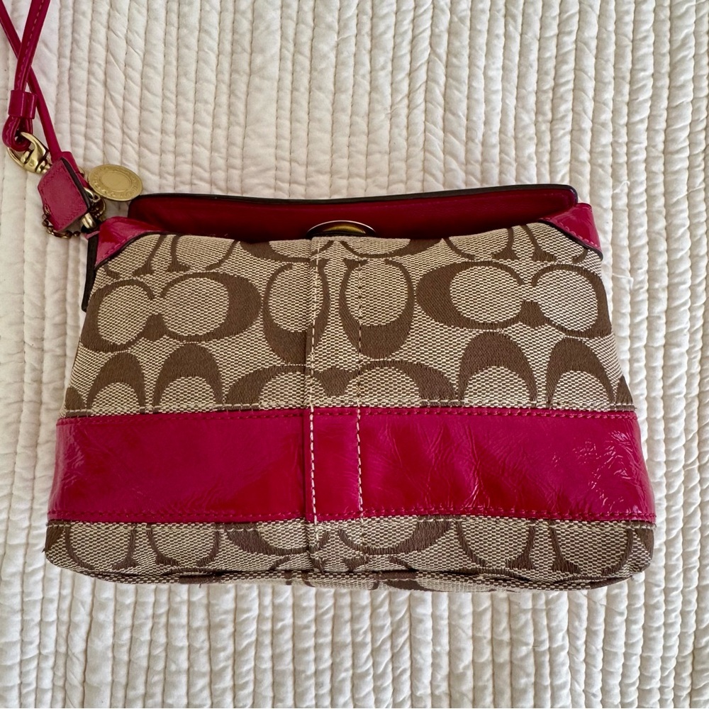 Coach Legacy Signature C Canvas and Pink Leather Wristlet 2008 Style 41756 - Picture 4 of 16